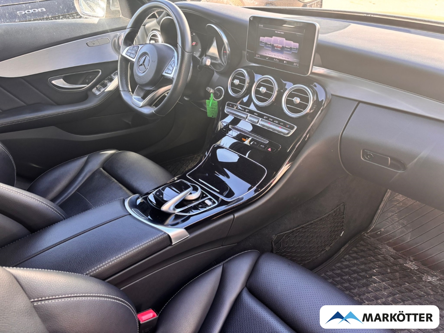 Fahrzeugabbildung Mercedes-Benz C 300 T AMG Line ACC/AHK/BLIS/NAVI/PANO/SHZ