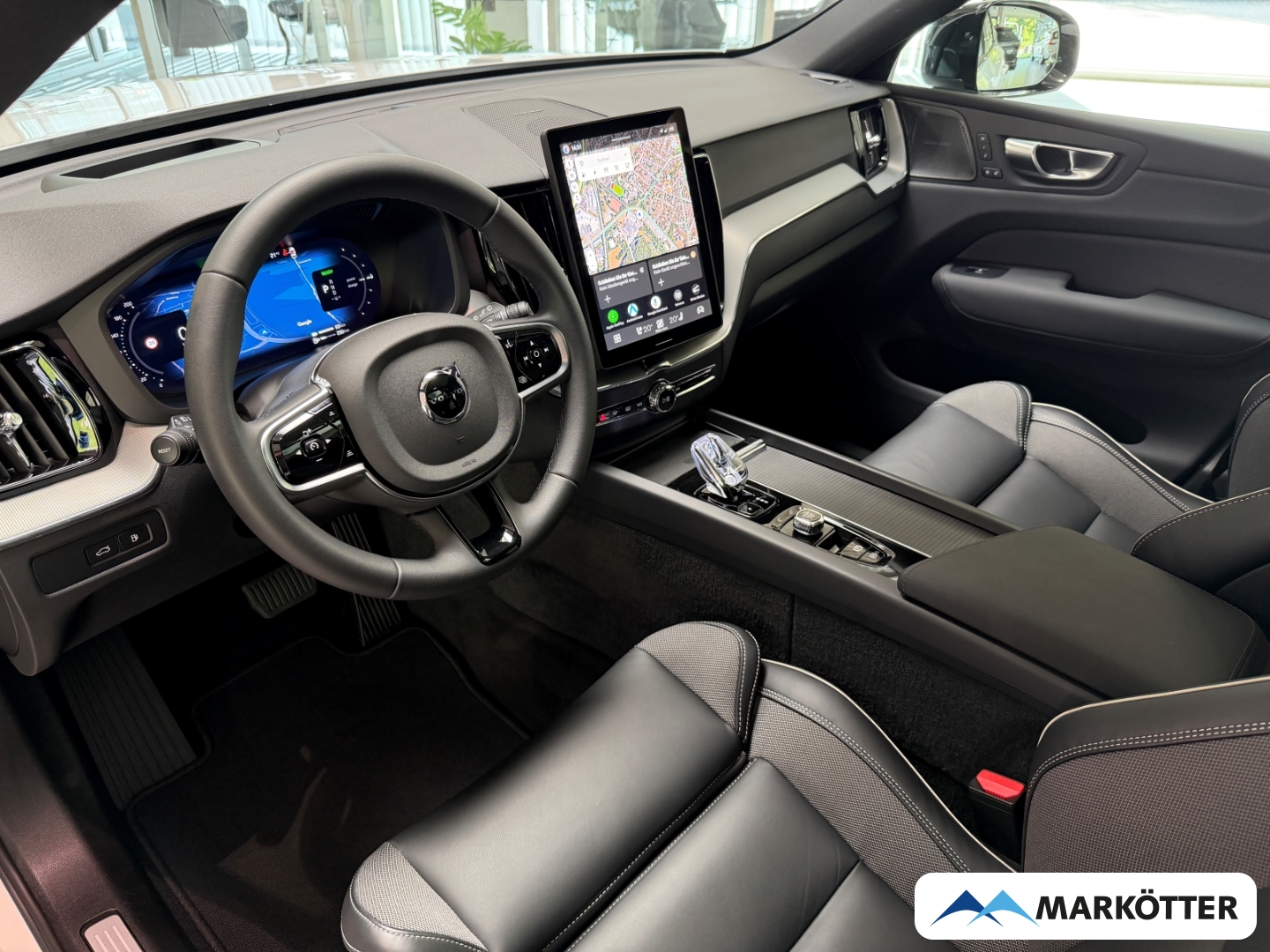Fahrzeugabbildung Volvo XC60 T6 AWD Recharge Plus Black Edition HUD/360CAM/PANO