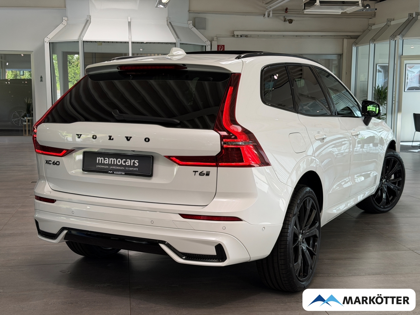 Fahrzeugabbildung Volvo XC60 T6 AWD Recharge Plus Black Edition HUD/360CAM/PANO