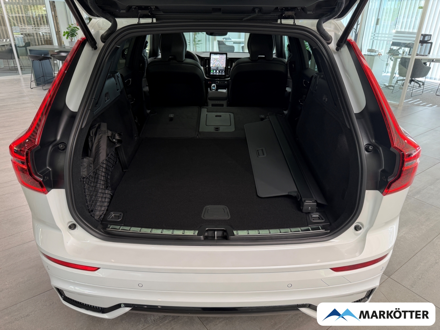 Fahrzeugabbildung Volvo XC60 T6 AWD Recharge Plus Black Edition HUD/360CAM/PANO