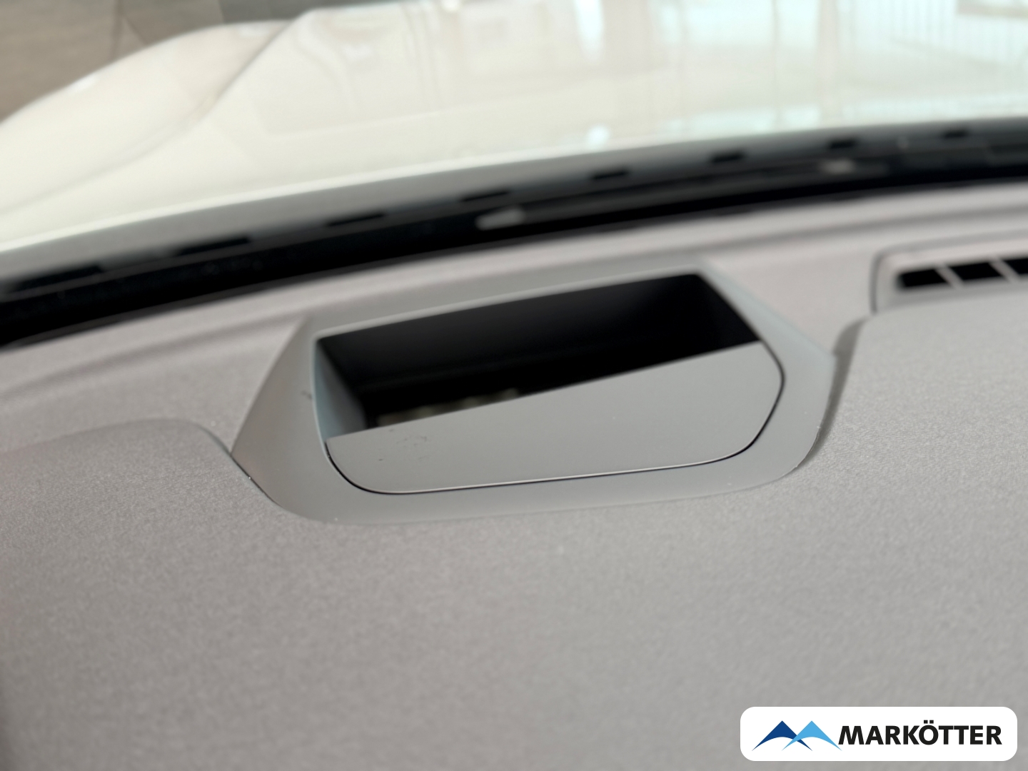 Fahrzeugabbildung Volvo XC60 T6 AWD Recharge Plus Black Edition HUD/360CAM/PANO