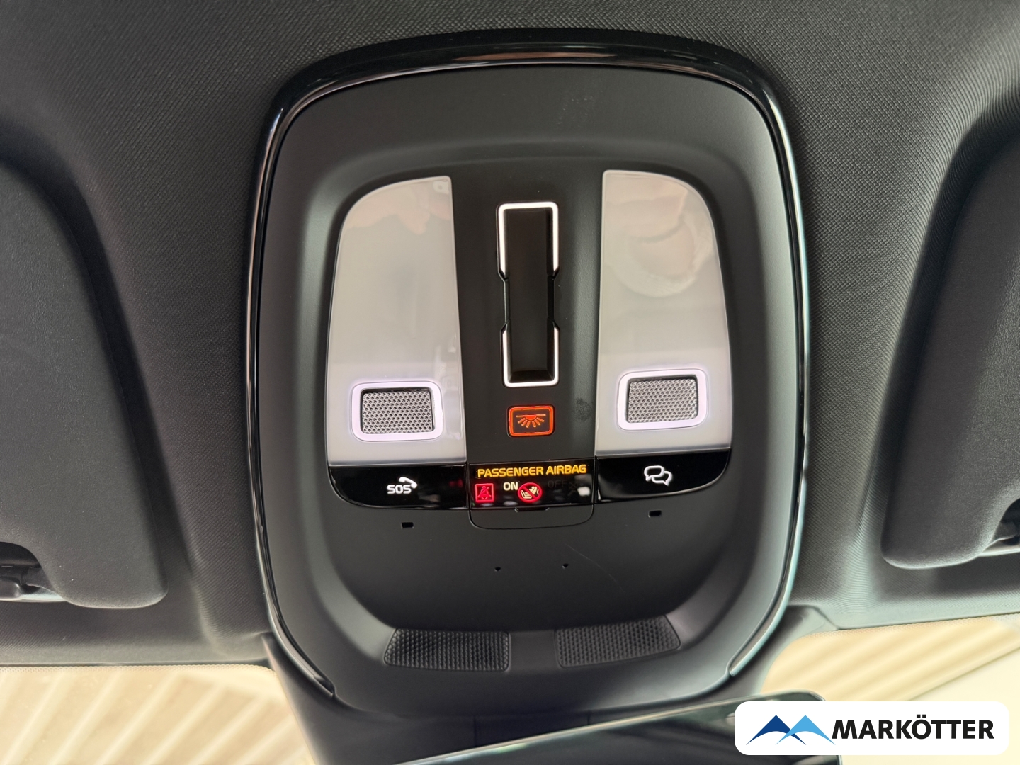 Fahrzeugabbildung Volvo XC60 T6 AWD Recharge Plus Black Edition HUD/360CAM/PANO