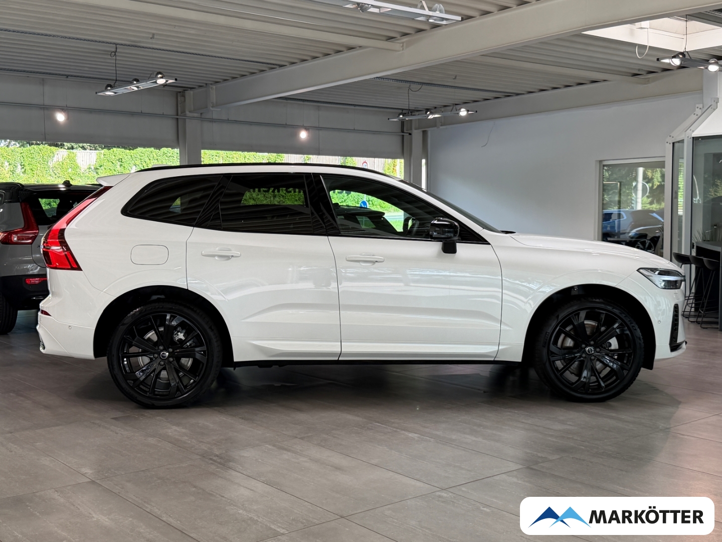 Fahrzeugabbildung Volvo XC60 T6 AWD Recharge Plus Black Edition HUD/360CAM/PANO