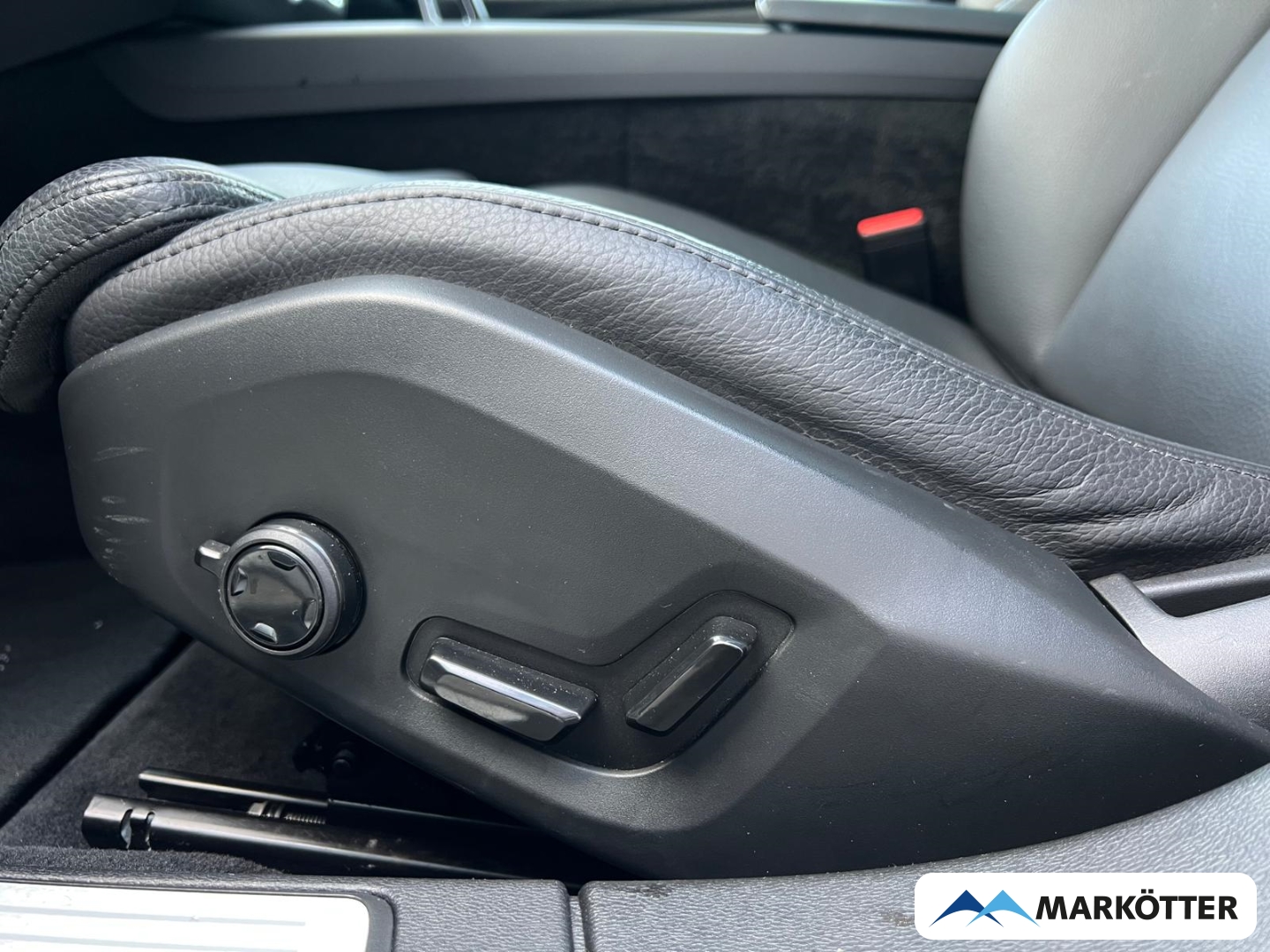 Fahrzeugabbildung Volvo V60 Cross Country Plus AWD/AHK/ACC/BLIS/PANO/SH