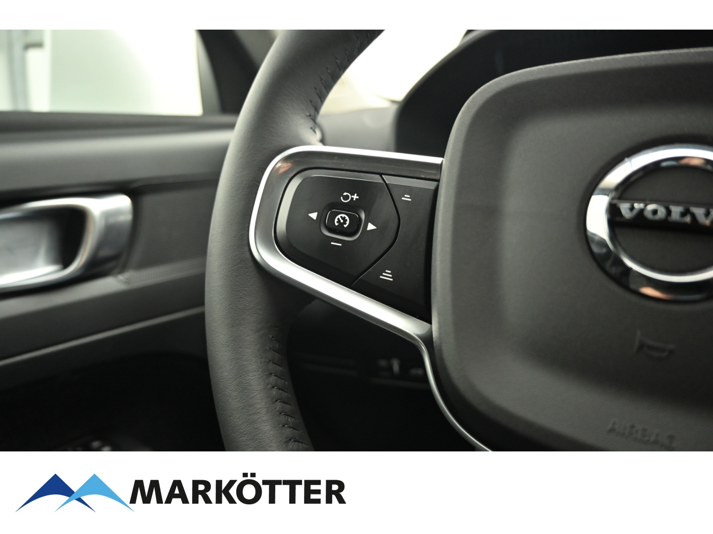 Fahrzeugabbildung Volvo XC40 T5 Recharge Inscription Expr/BLIS/Standheiz
