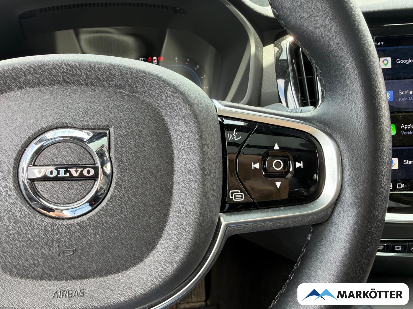 Fahrzeugabbildung Volvo S60 B4 Plus Dark ACC/360°/STHZ/LHZ/H&K/PANO