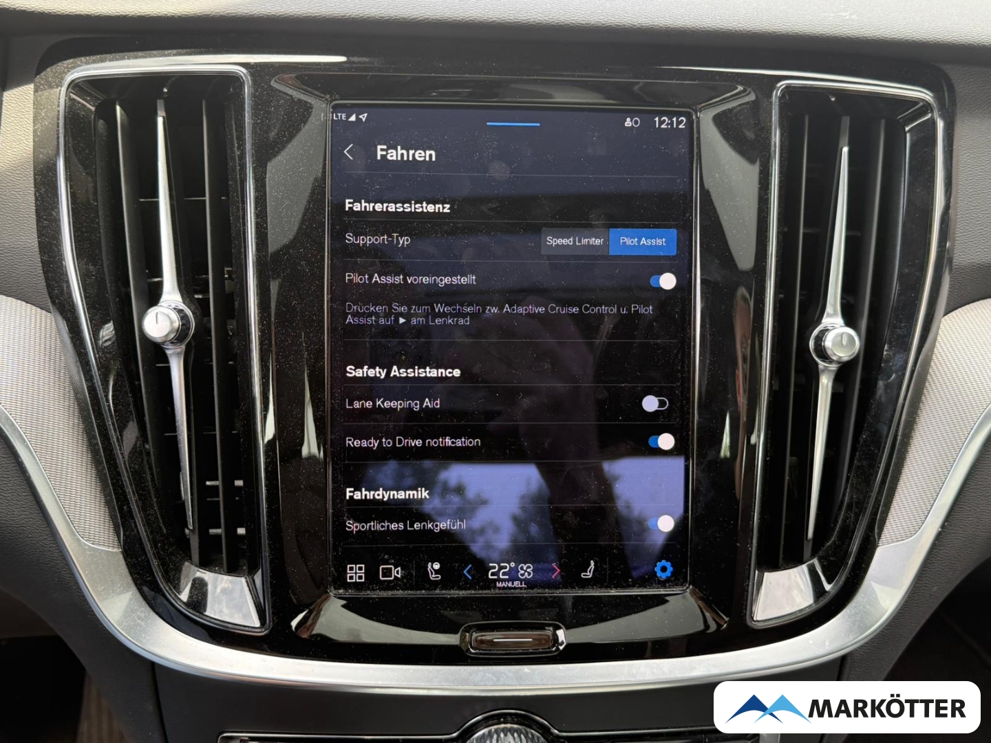 Fahrzeugabbildung Volvo S60 B4 Plus Dark ACC/360°/STHZ/LHZ/H&K/PANO