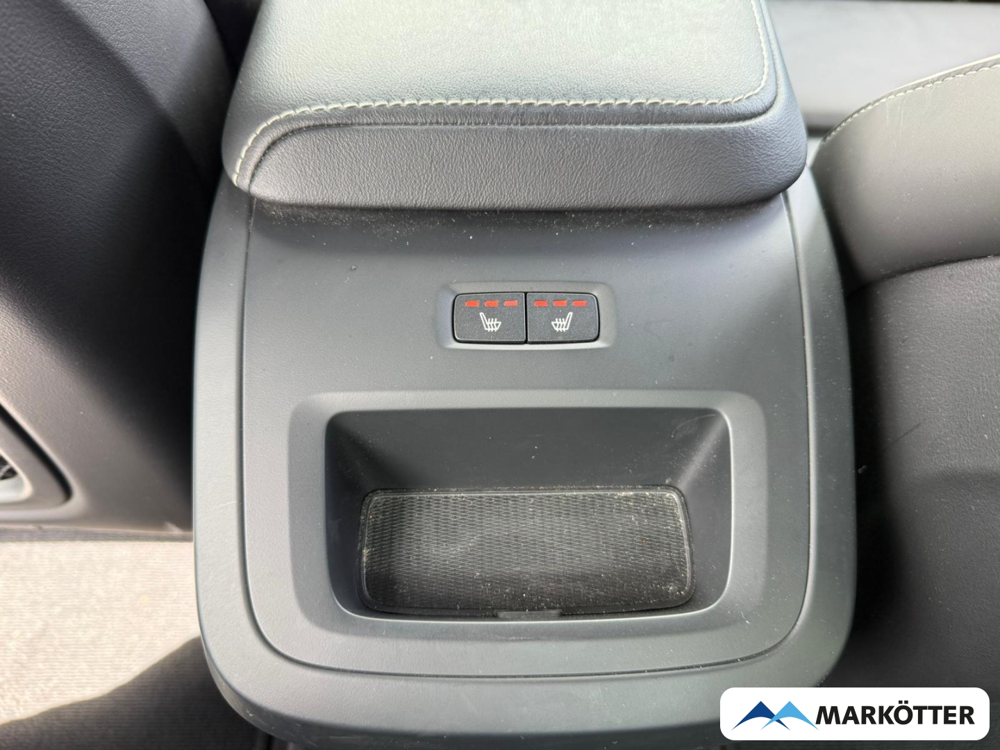 Fahrzeugabbildung Volvo S60 B4 Plus Dark ACC/360°/STHZ/LHZ/H&K/PANO