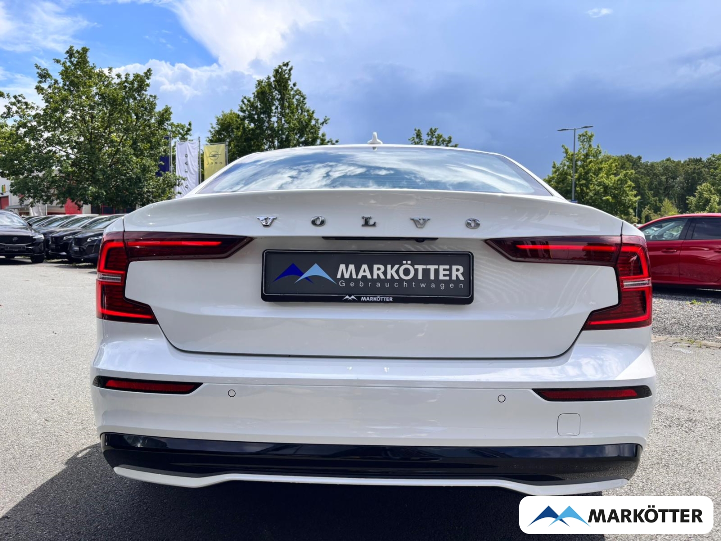 Fahrzeugabbildung Volvo S60 B4 Plus Dark ACC/360°/STHZ/LHZ/H&K/PANO
