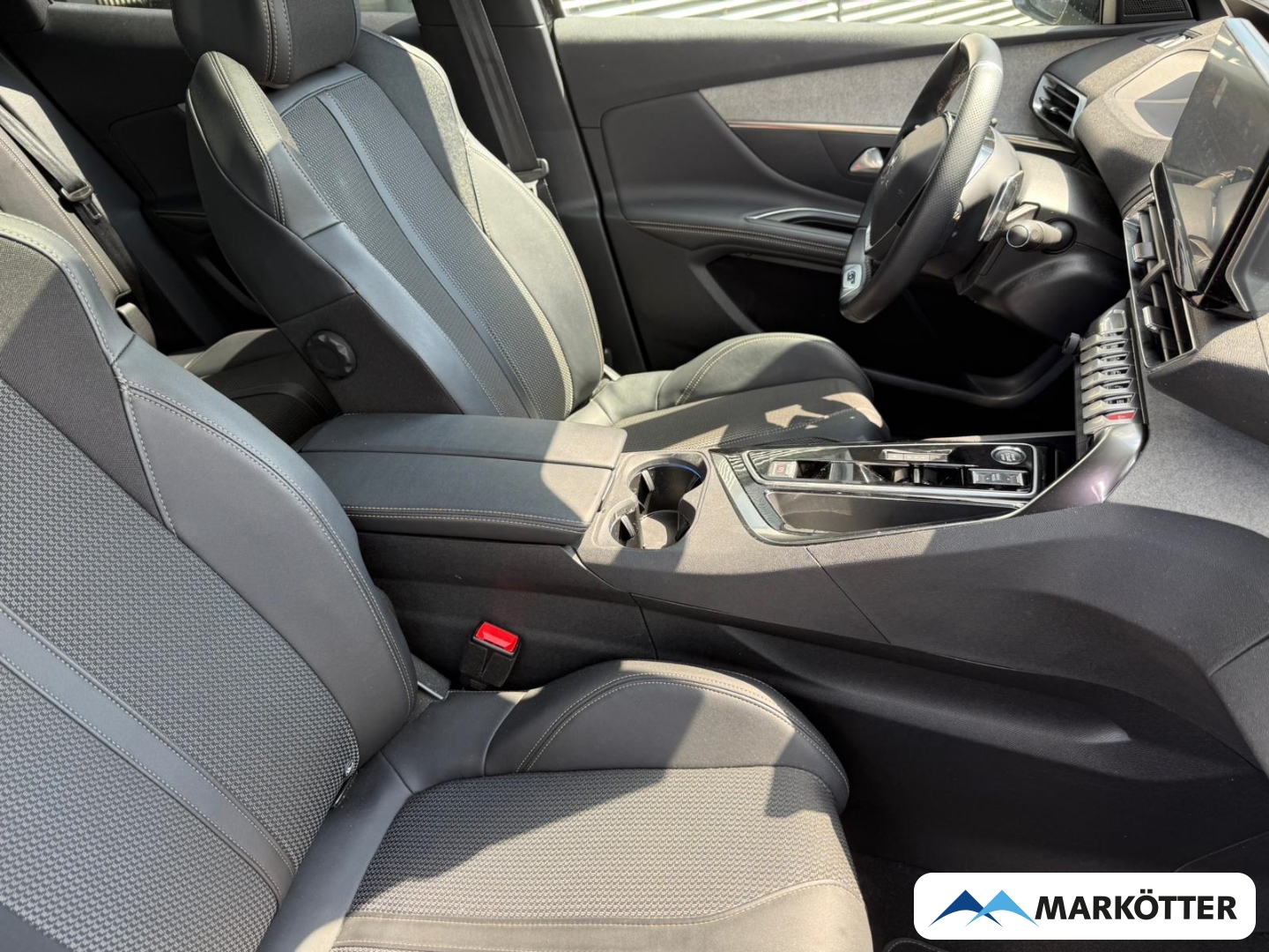Fahrzeugabbildung Peugeot 3008 GT ACC/BLIS/360CAM/DAB/NAVI/PANO/SHZ/