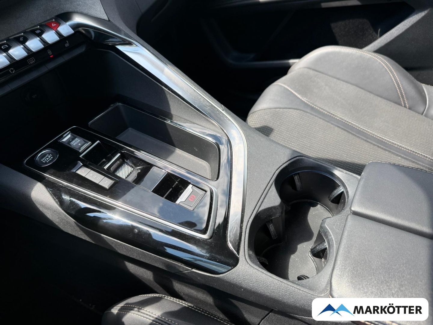 Fahrzeugabbildung Peugeot 3008 GT ACC/BLIS/360CAM/DAB/NAVI/PANO/SHZ/