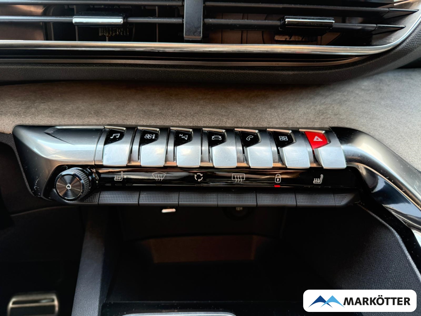 Fahrzeugabbildung Peugeot 3008 GT ACC/BLIS/360CAM/DAB/NAVI/PANO/SHZ/