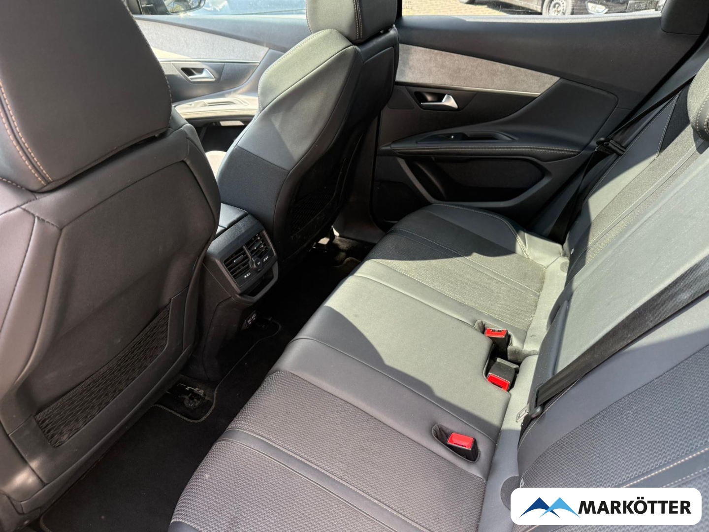 Fahrzeugabbildung Peugeot 3008 GT ACC/BLIS/360CAM/DAB/NAVI/PANO/SHZ/
