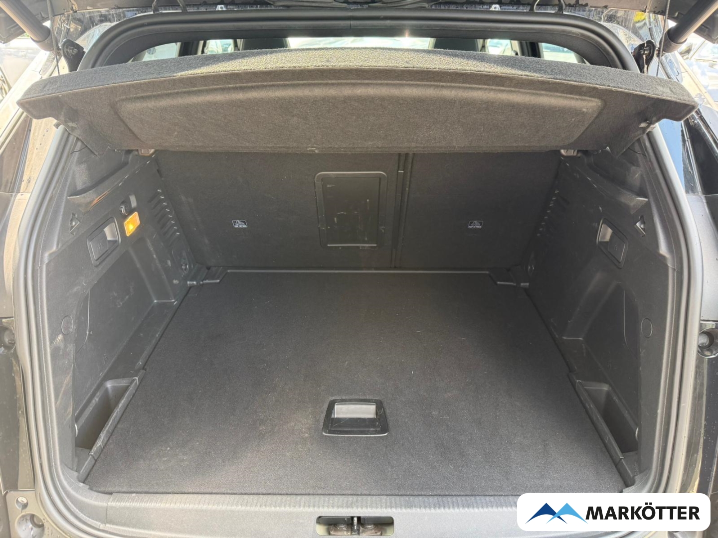 Fahrzeugabbildung Peugeot 3008 GT ACC/BLIS/360CAM/DAB/NAVI/PANO/SHZ/