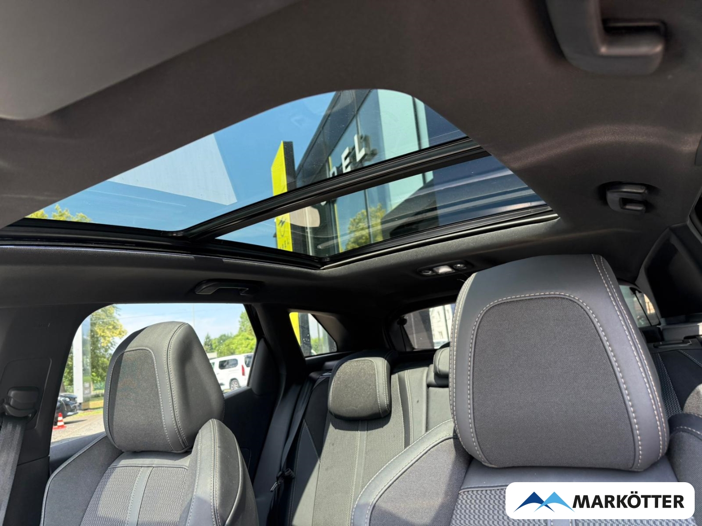 Fahrzeugabbildung Peugeot 3008 GT ACC/BLIS/360CAM/DAB/NAVI/PANO/SHZ/