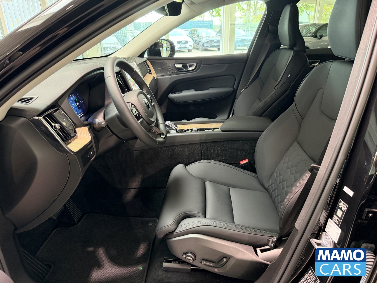 Fahrzeugabbildung Volvo XC60 T8 Plus Bright AWD ACC/BLIS/FSH/CAM