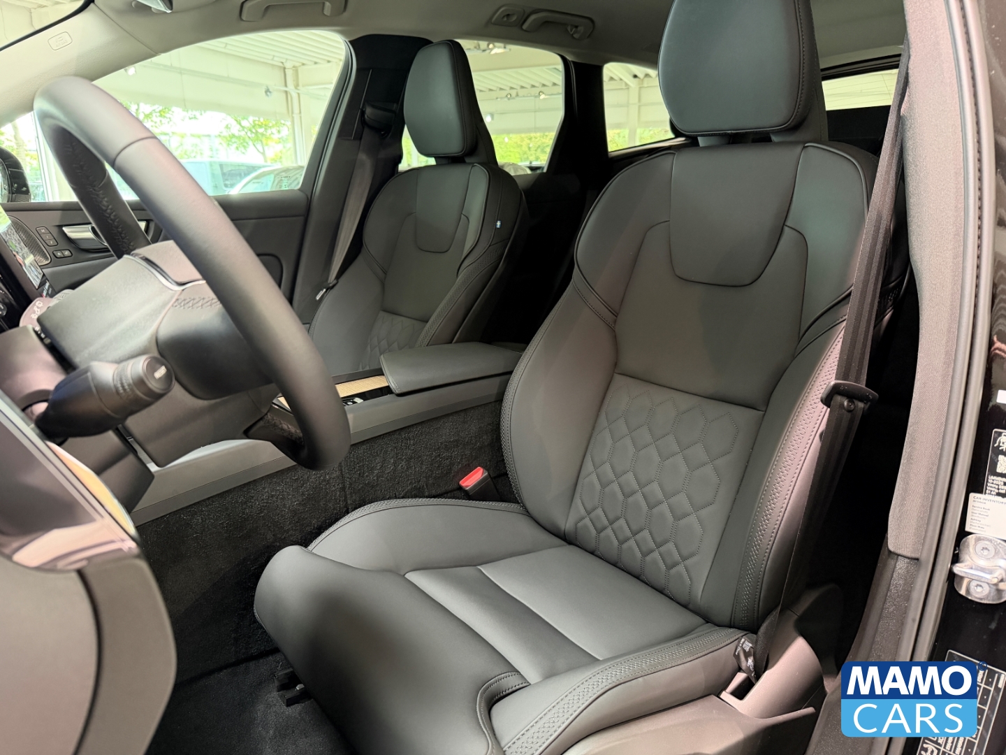 Fahrzeugabbildung Volvo XC60 T8 Plus Bright AWD ACC/BLIS/FSH/CAM