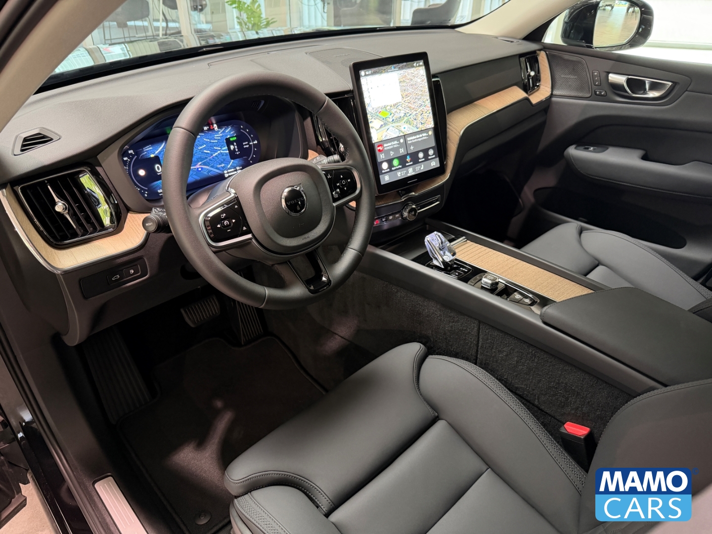 Fahrzeugabbildung Volvo XC60 T8 Plus Bright AWD ACC/BLIS/FSH/CAM
