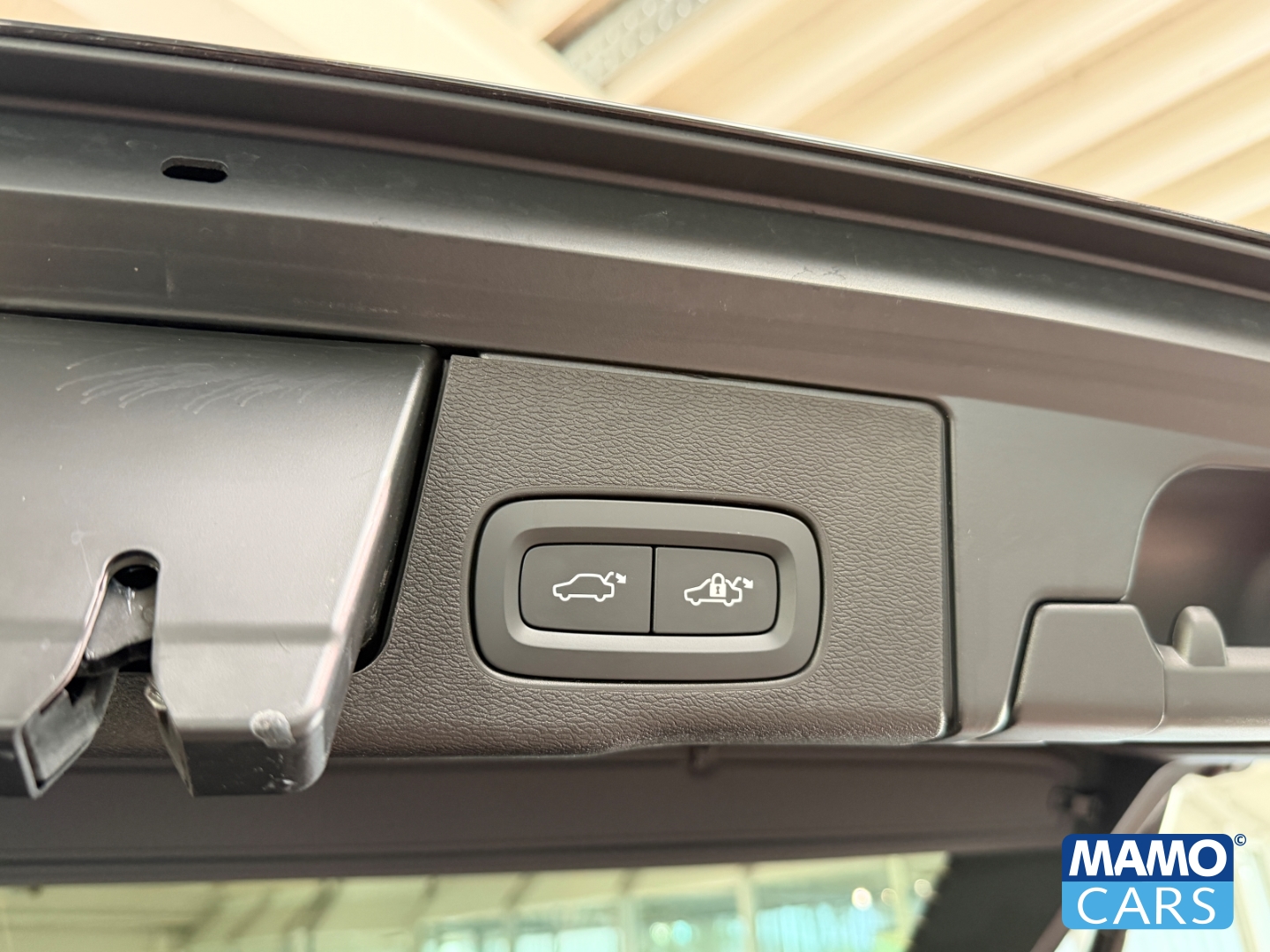 Fahrzeugabbildung Volvo XC60 T8 Plus Bright AWD ACC/BLIS/FSH/CAM