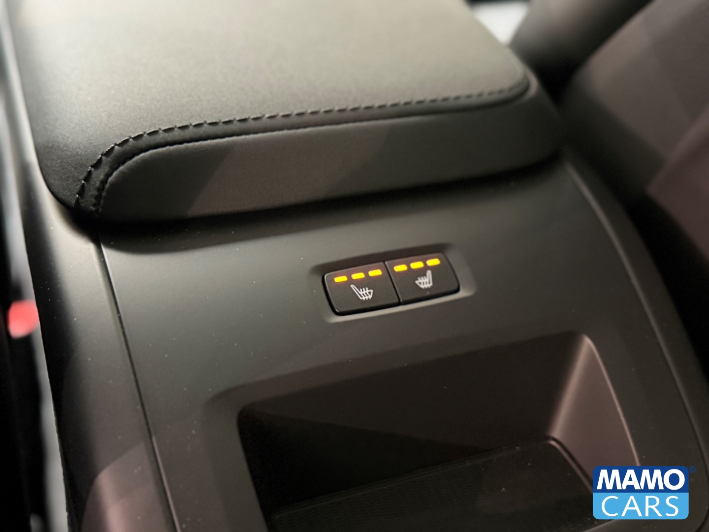 Fahrzeugabbildung Volvo XC60 T8 Plus Bright AWD ACC/BLIS/FSH/CAM