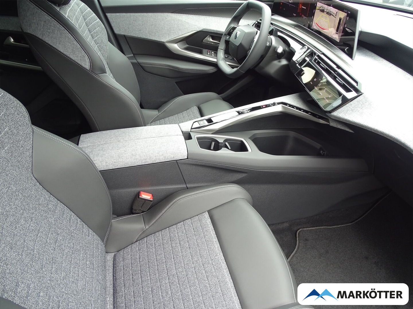 Fahrzeugabbildung Peugeot 5008 Hybrid 145 Allure Business Hybrid Anhängerkupplung+Allwetterreifen