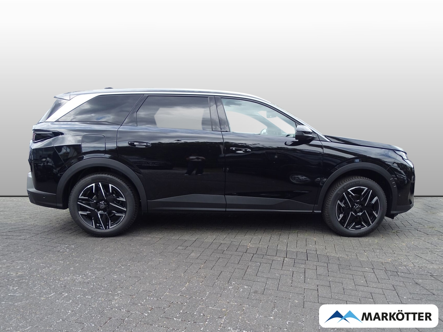 Fahrzeugabbildung Peugeot 5008 Hybrid 145 Allure Business Hybrid Anhängerkupplung+Allwetterreifen