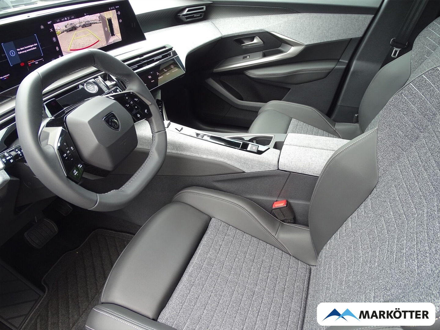 Fahrzeugabbildung Peugeot 5008 Hybrid 145 Allure Business Hybrid Anhängerkupplung+Allwetterreifen