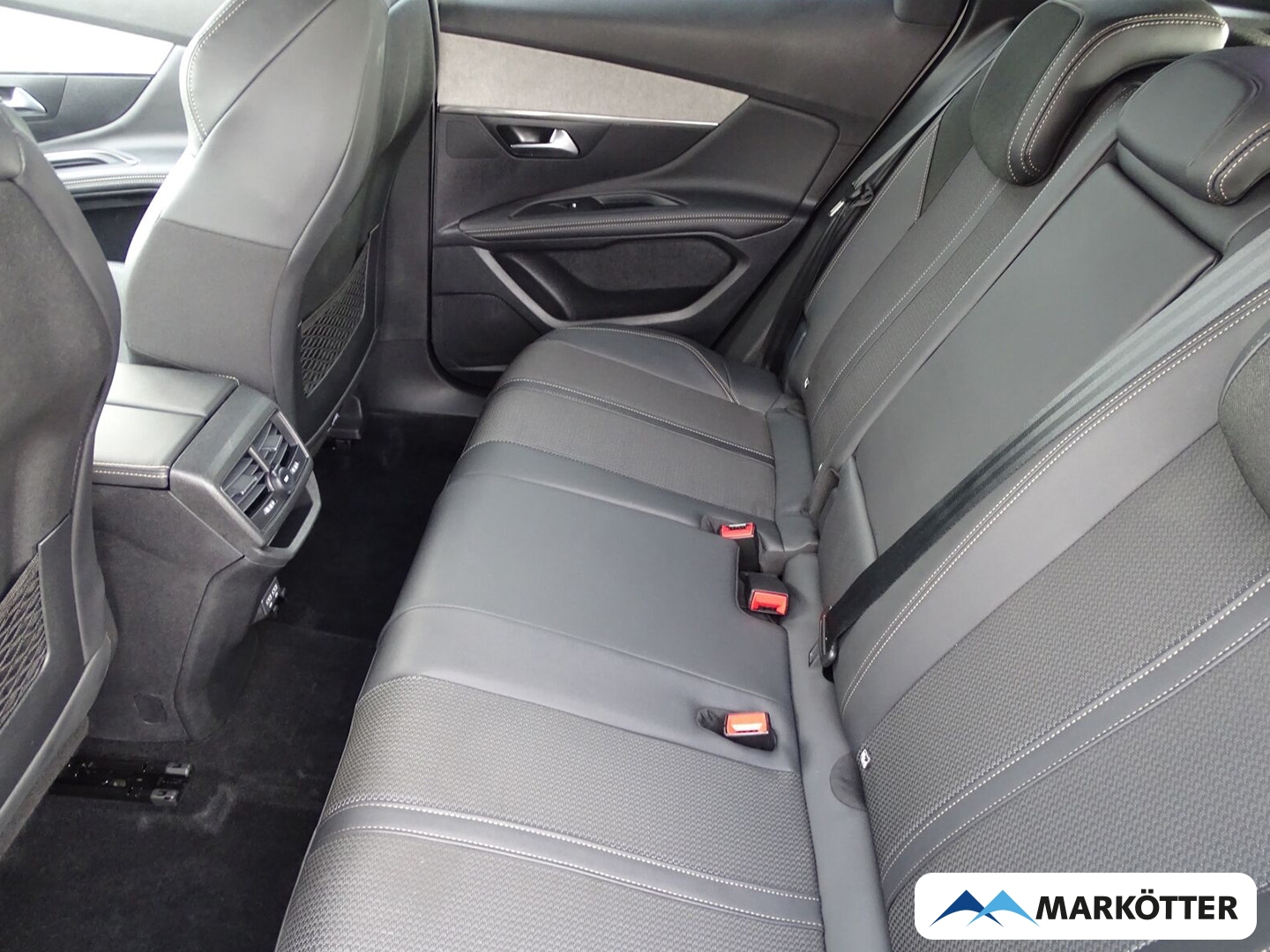 Fahrzeugabbildung Peugeot 3008 Hybrid 136 GT/LED/SHZ/ACC