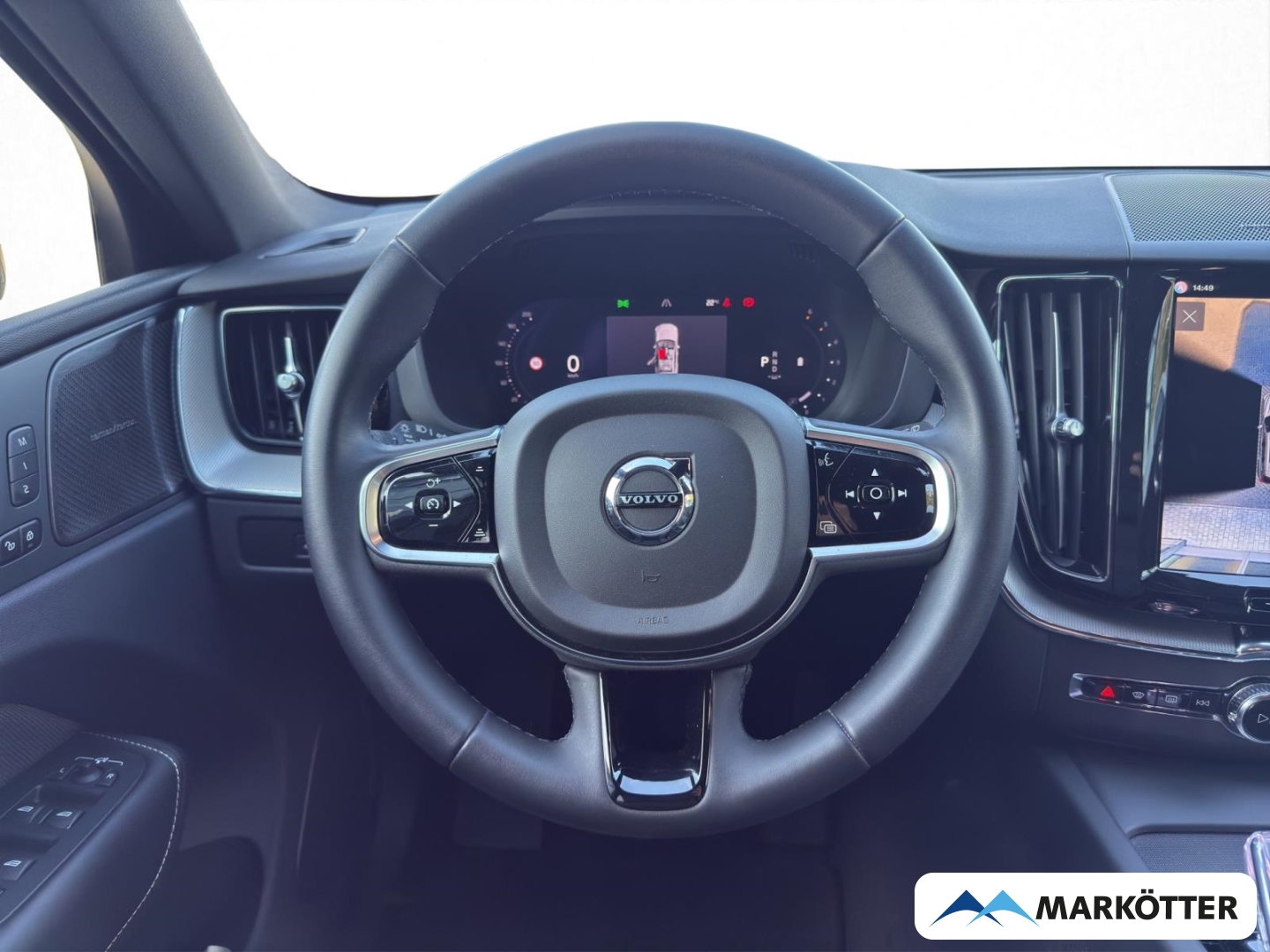 Fahrzeugabbildung Volvo XC60 Plus Dark 2WD B4 Diesel/360°/H&K Sound/AHK