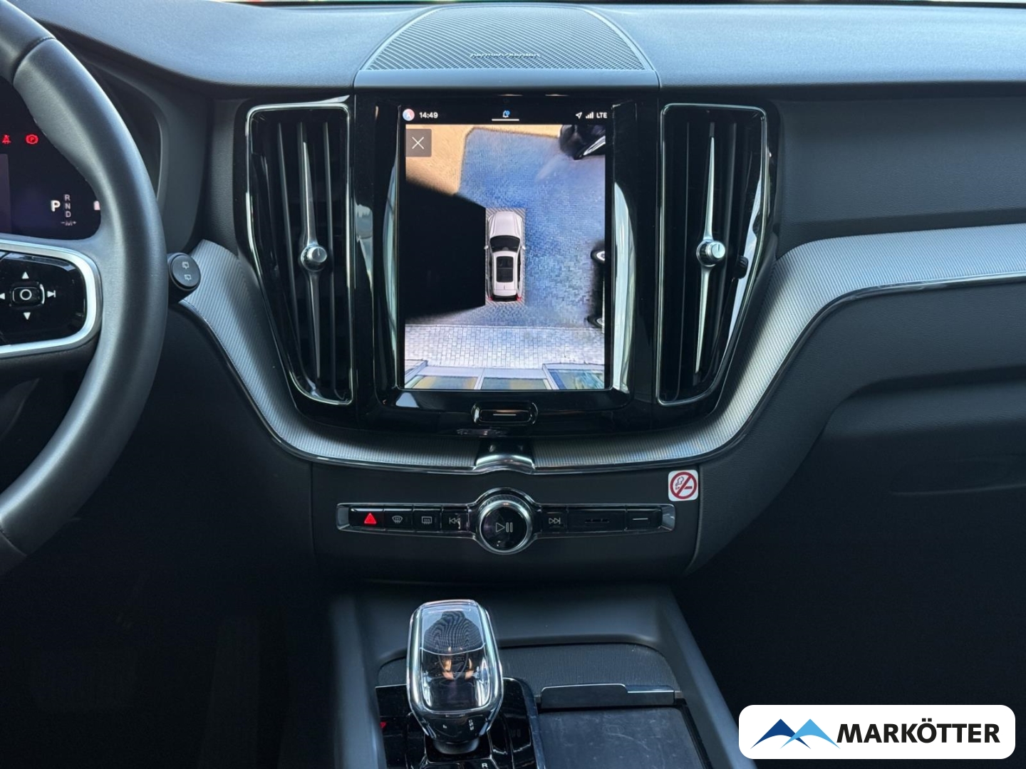 Fahrzeugabbildung Volvo XC60 Plus Dark 2WD B4 Diesel/360°/H&K Sound/AHK