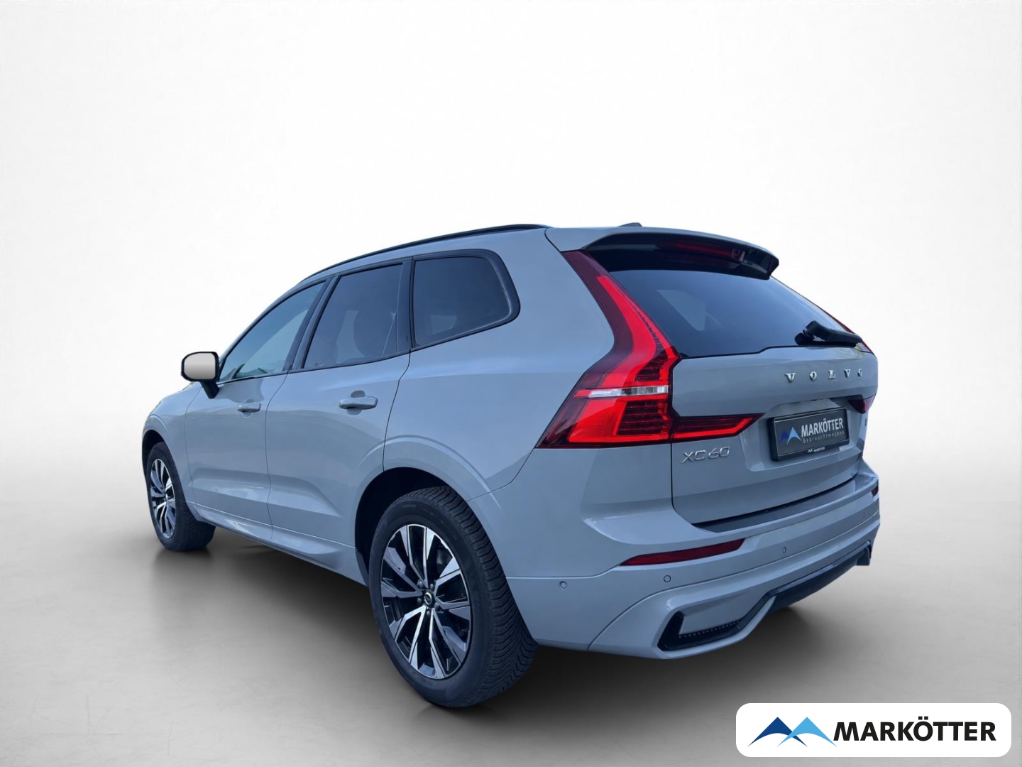 Fahrzeugabbildung Volvo XC60 Plus Dark 2WD B4 Diesel/360°/H&K Sound/AHK