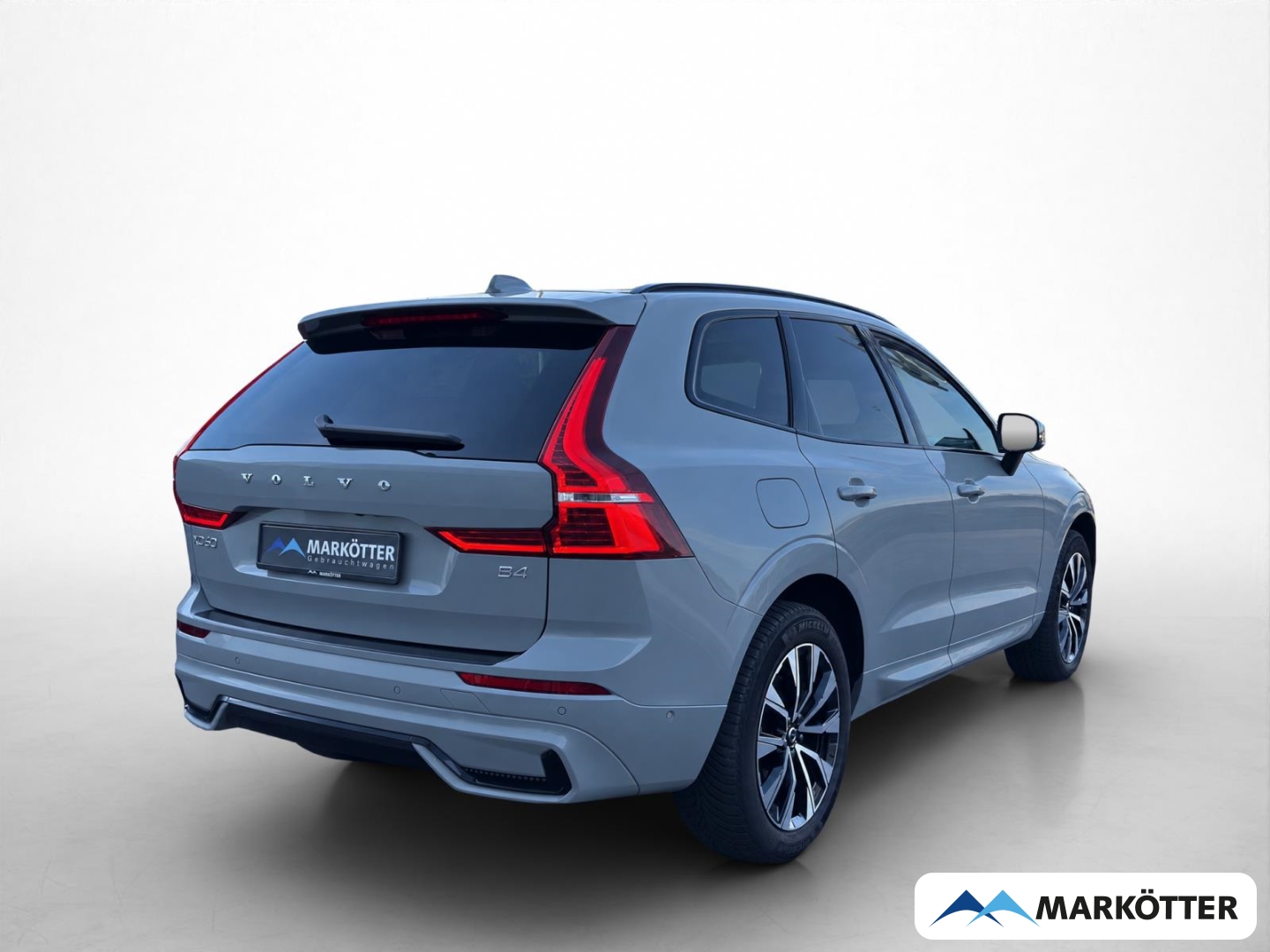 Fahrzeugabbildung Volvo XC60 Plus Dark 2WD B4 Diesel/360°/H&K Sound/AHK