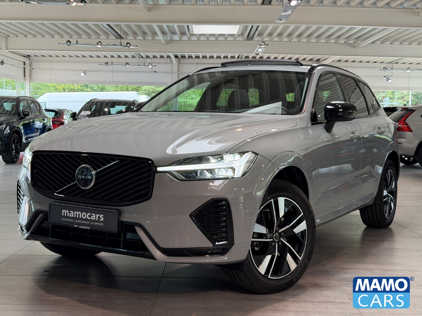 Fahrzeugabbildung Volvo XC60 B5 AWD Plus Dark ACC/BLIS/360°/SHZ/PANO