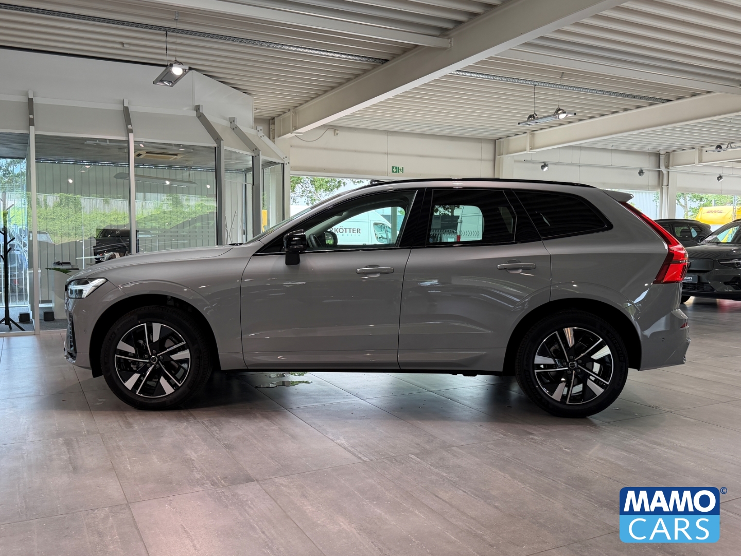 Fahrzeugabbildung Volvo XC60 B5 AWD Plus Dark ACC/BLIS/360°/SHZ/PANO