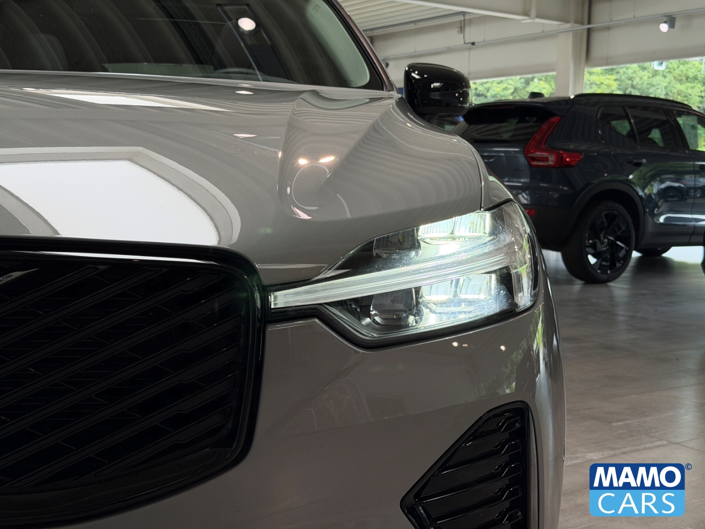 Fahrzeugabbildung Volvo XC60 B5 AWD Plus Dark ACC/BLIS/360°/SHZ/PANO