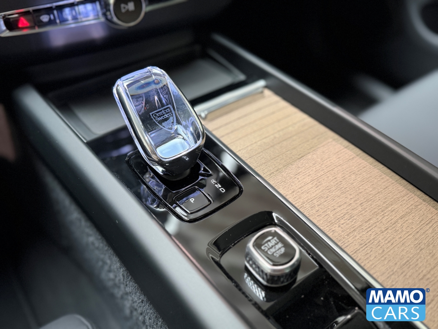 Fahrzeugabbildung Volvo XC60 B5 AWD Plus Dark ACC/BLIS/360°/SHZ/PANO