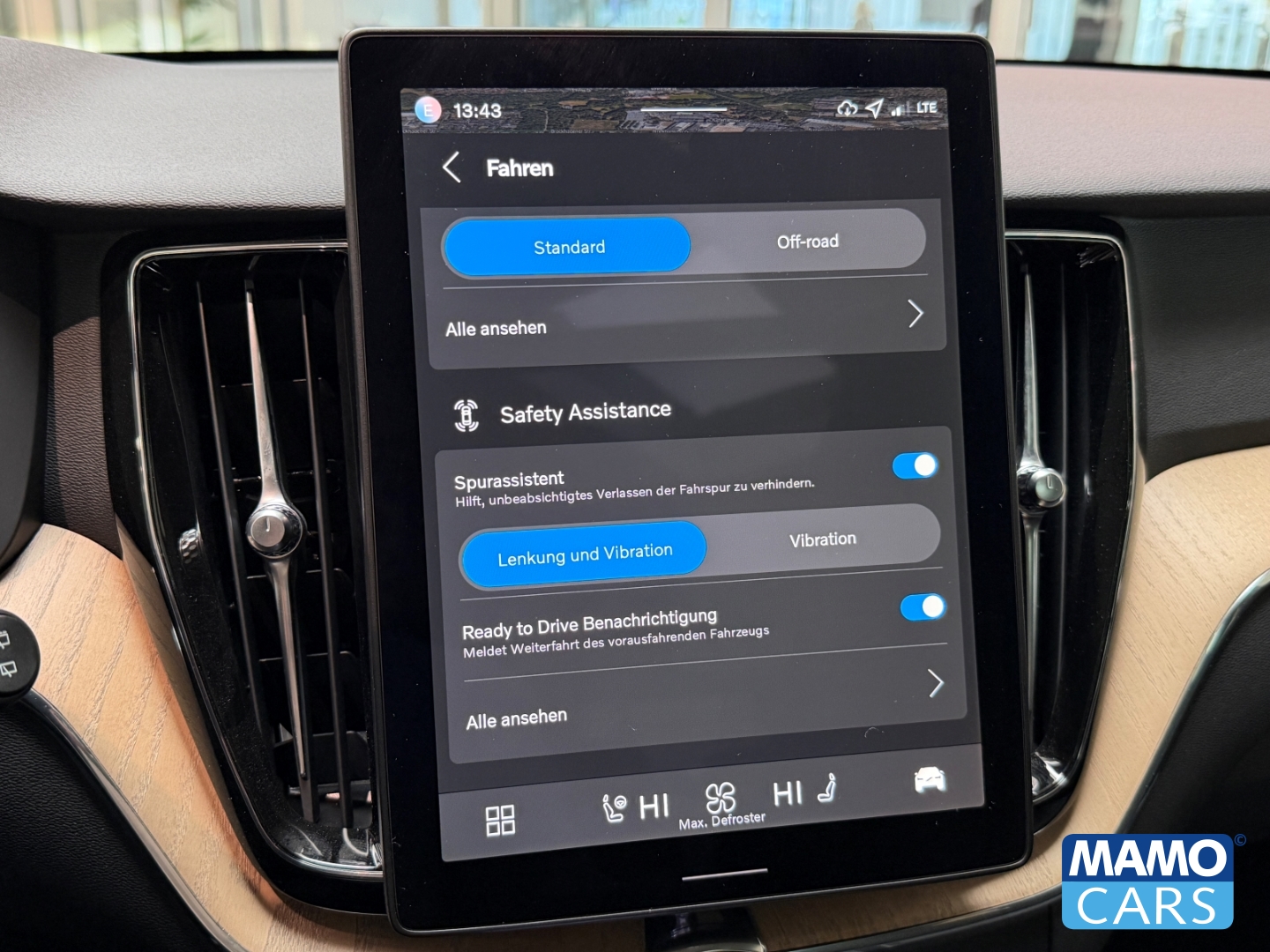 Fahrzeugabbildung Volvo XC60 B5 AWD Plus Dark ACC/BLIS/360°/SHZ/PANO