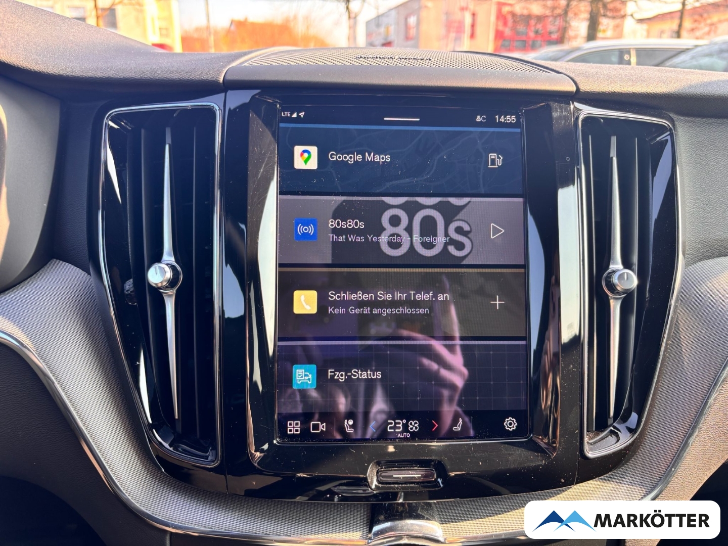 Fahrzeugabbildung Volvo XC60 B4 Plus Dark 21''/ACC/BLIS/H&K/CAM/SHZ/FSH