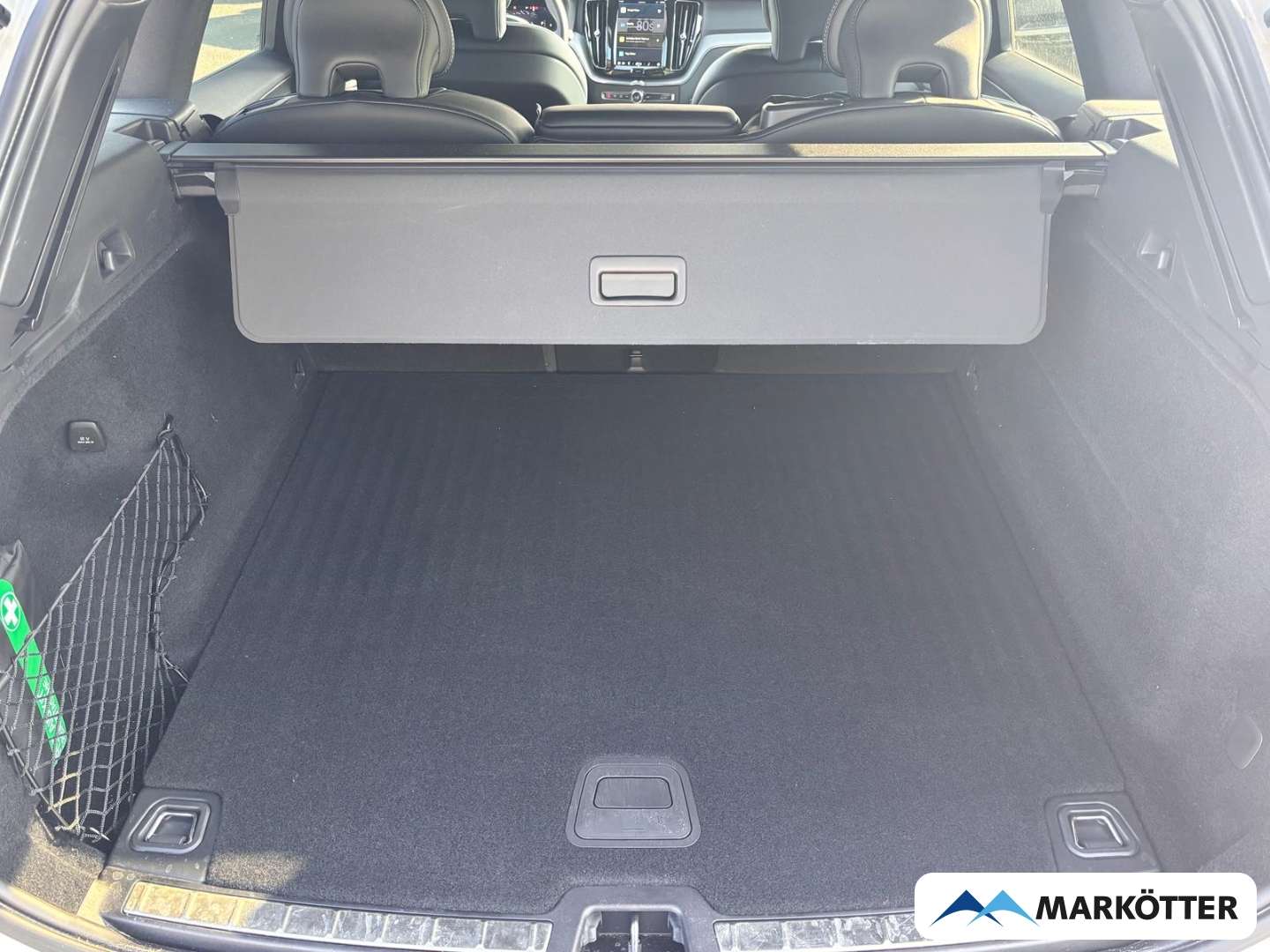 Fahrzeugabbildung Volvo XC60 B4 Plus Dark 21''/ACC/BLIS/H&K/CAM/SHZ/FSH