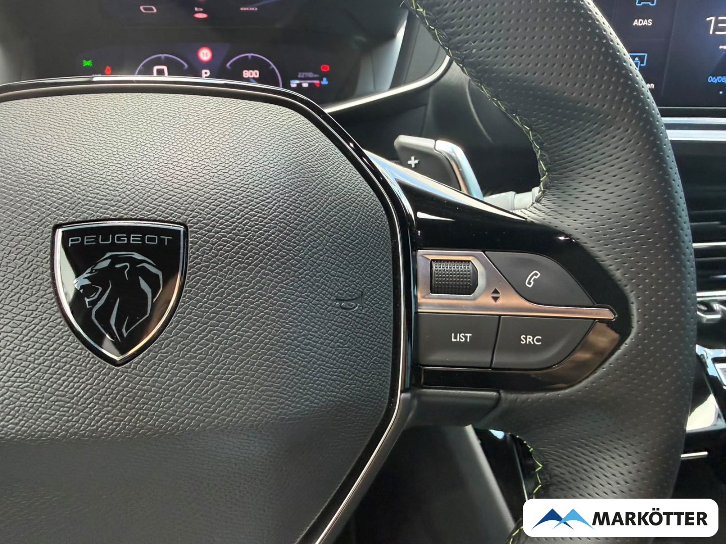 Fahrzeugabbildung Peugeot 2008 GT CAM/DAB/LED/MASSAGE/NAVI/SHZ/TEMP/
