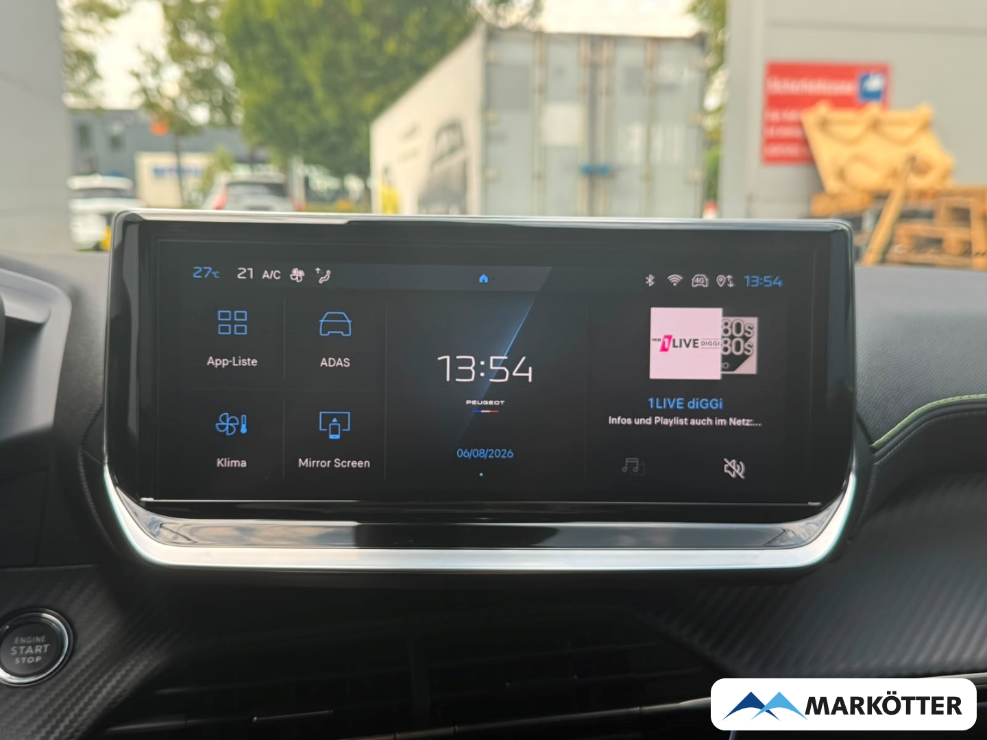 Fahrzeugabbildung Peugeot 2008 GT CAM/DAB/LED/MASSAGE/NAVI/SHZ/TEMP/
