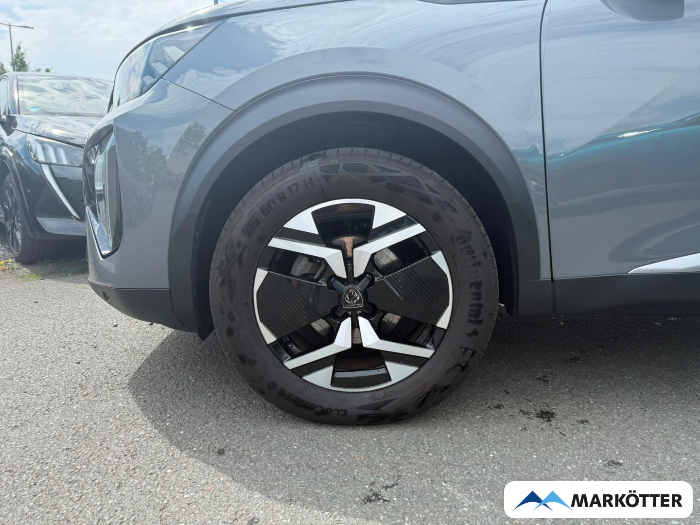 Fahrzeugabbildung Peugeot 2008 GT CAM/DAB/LED/MASSAGE/NAVI/SHZ/TEMP/