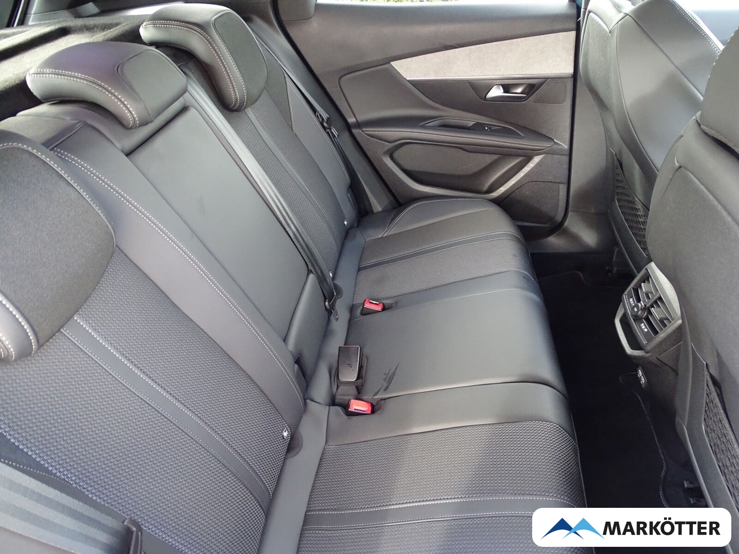 Fahrzeugabbildung Peugeot 3008 GT PDC/LED/Navi/ACC/Leder