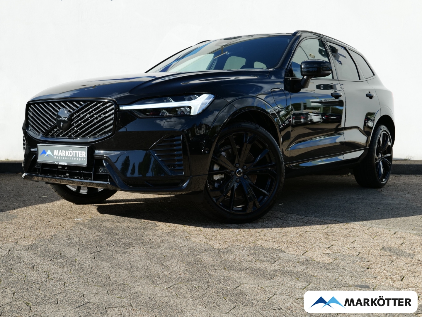 Fahrzeugabbildung Volvo XC60 T6 AWD Recharge Black Edition Plus STHZ/