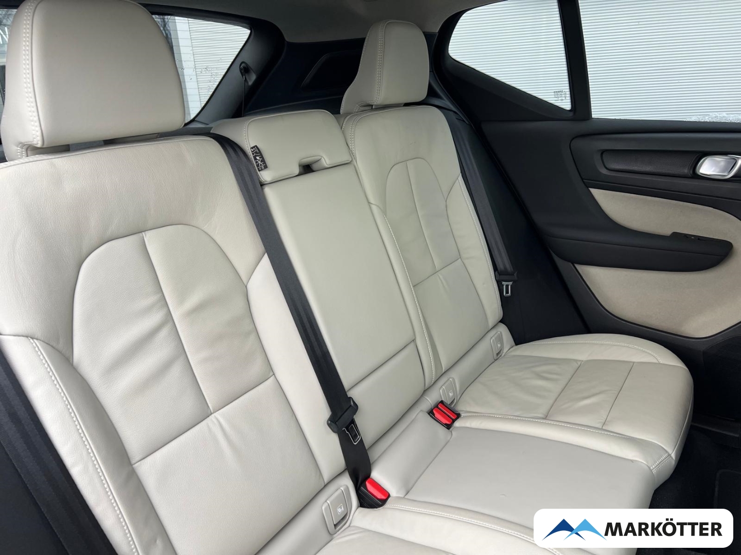 Fahrzeugabbildung Volvo XC40 Plus Bright Recharge Plug-In Hybrid CAM/ACC