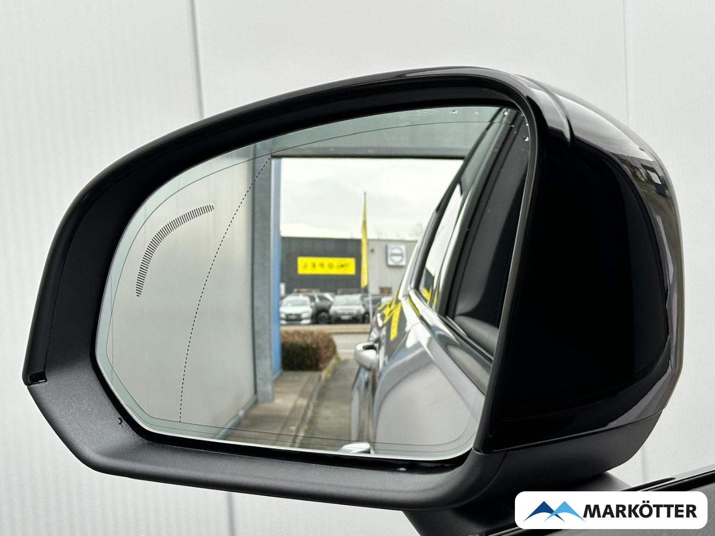 Fahrzeugabbildung Volvo XC40 B3 Plus Dark 2WD 360° Kamera/BLIS /ACC