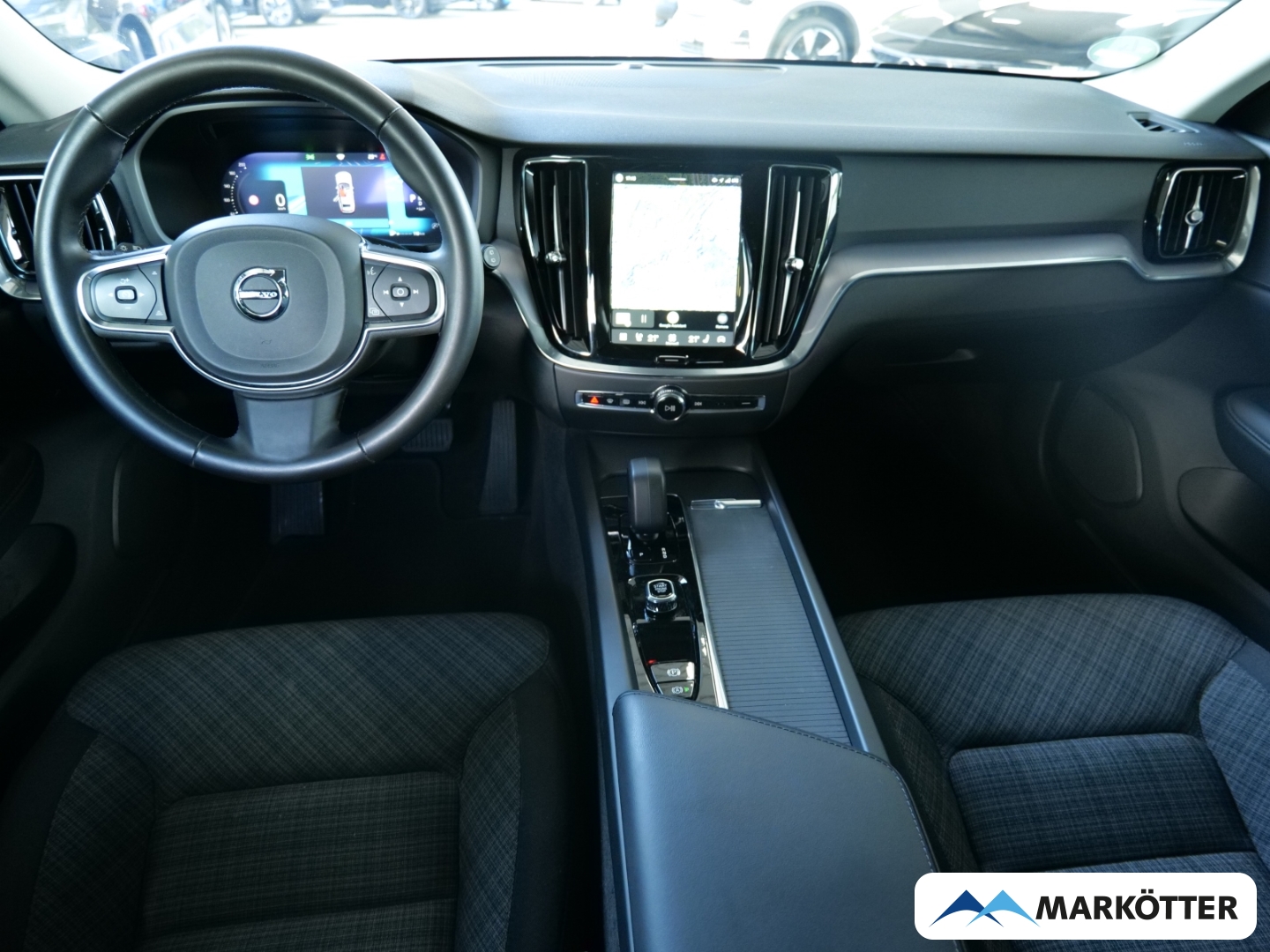 Fahrzeugabbildung Volvo V60 B4 Core /AHK/18 Zoll/Fahrassistenzpaket Pro/