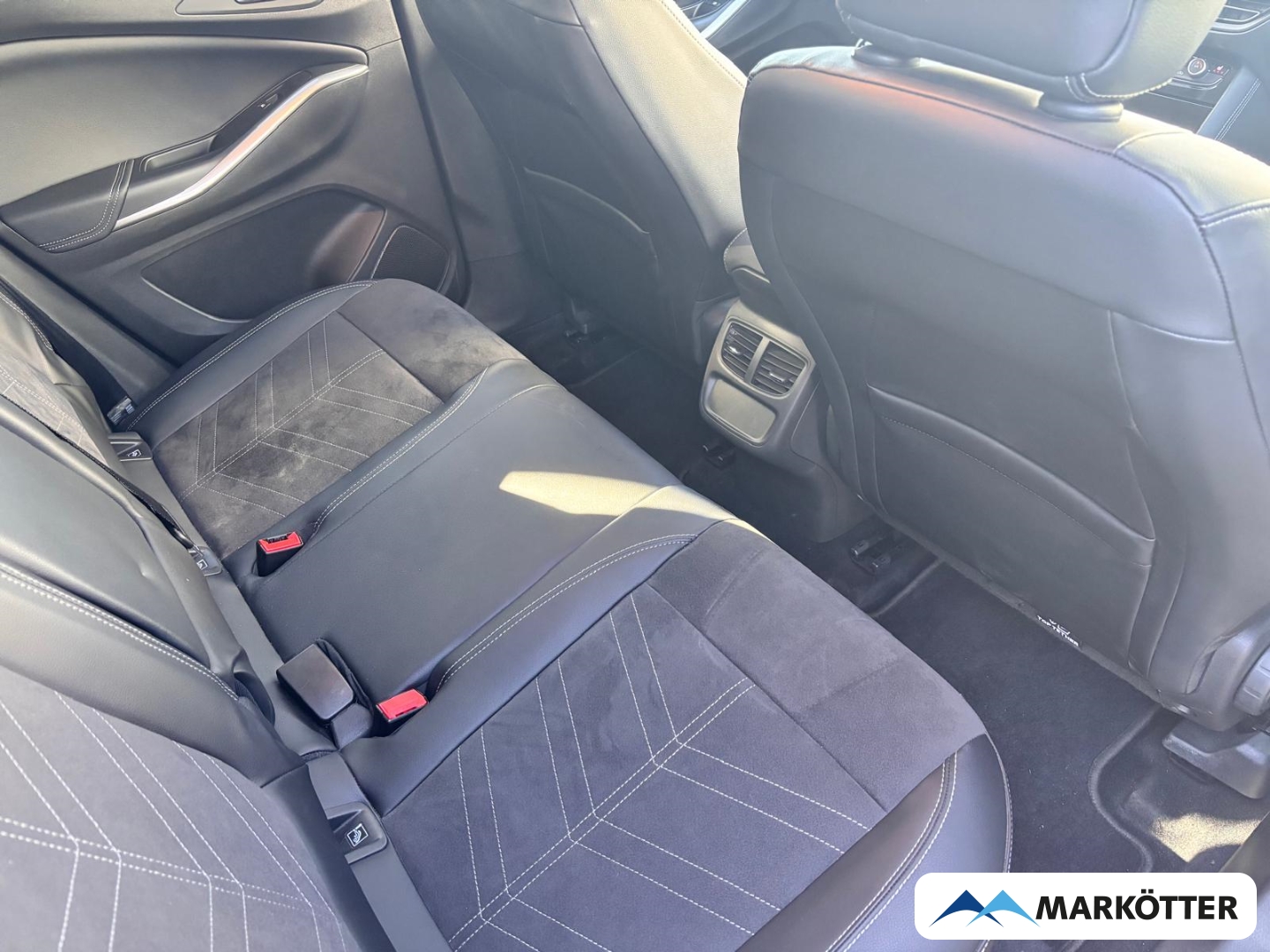 Fahrzeugabbildung Opel Grandland GS Line AHK/ACC/BLIS/CAM/SHZ/LHZ