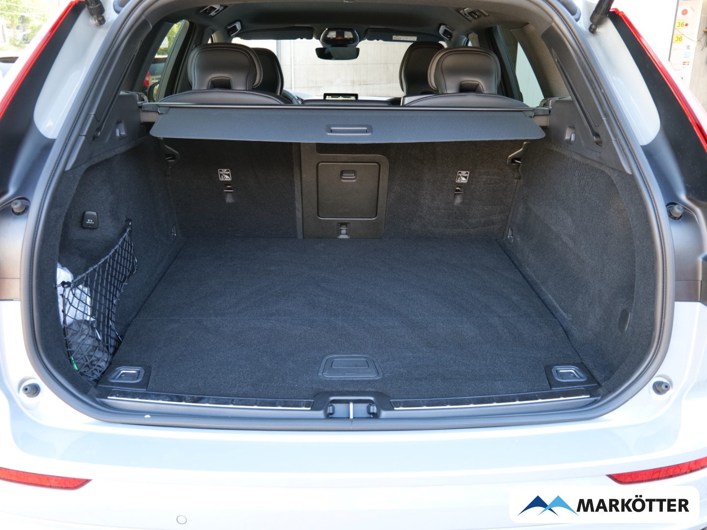 Fahrzeugabbildung Volvo XC60 T6 AWD Recharge Black Edition Plus STHZ/CAM