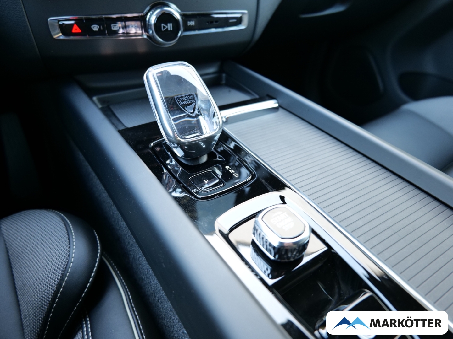 Fahrzeugabbildung Volvo XC60 T6 AWD Recharge Black Edition Plus STHZ/CAM